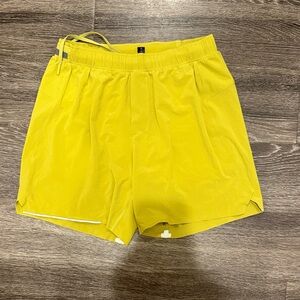 Men's Lululemon Surge 6in Yellow Athletic Shorts Lined size M
